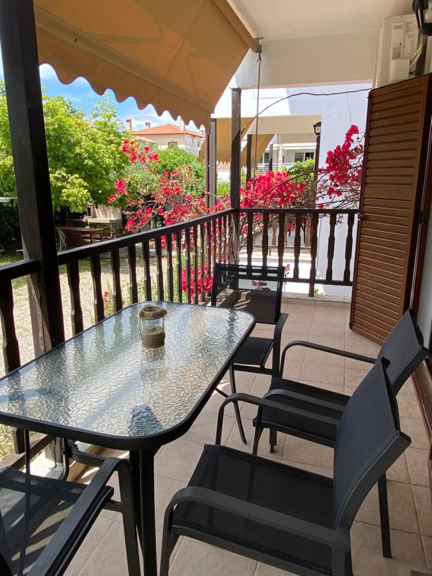 Georgoudi Apartments นิกิติ ภายนอก รูปภาพ
