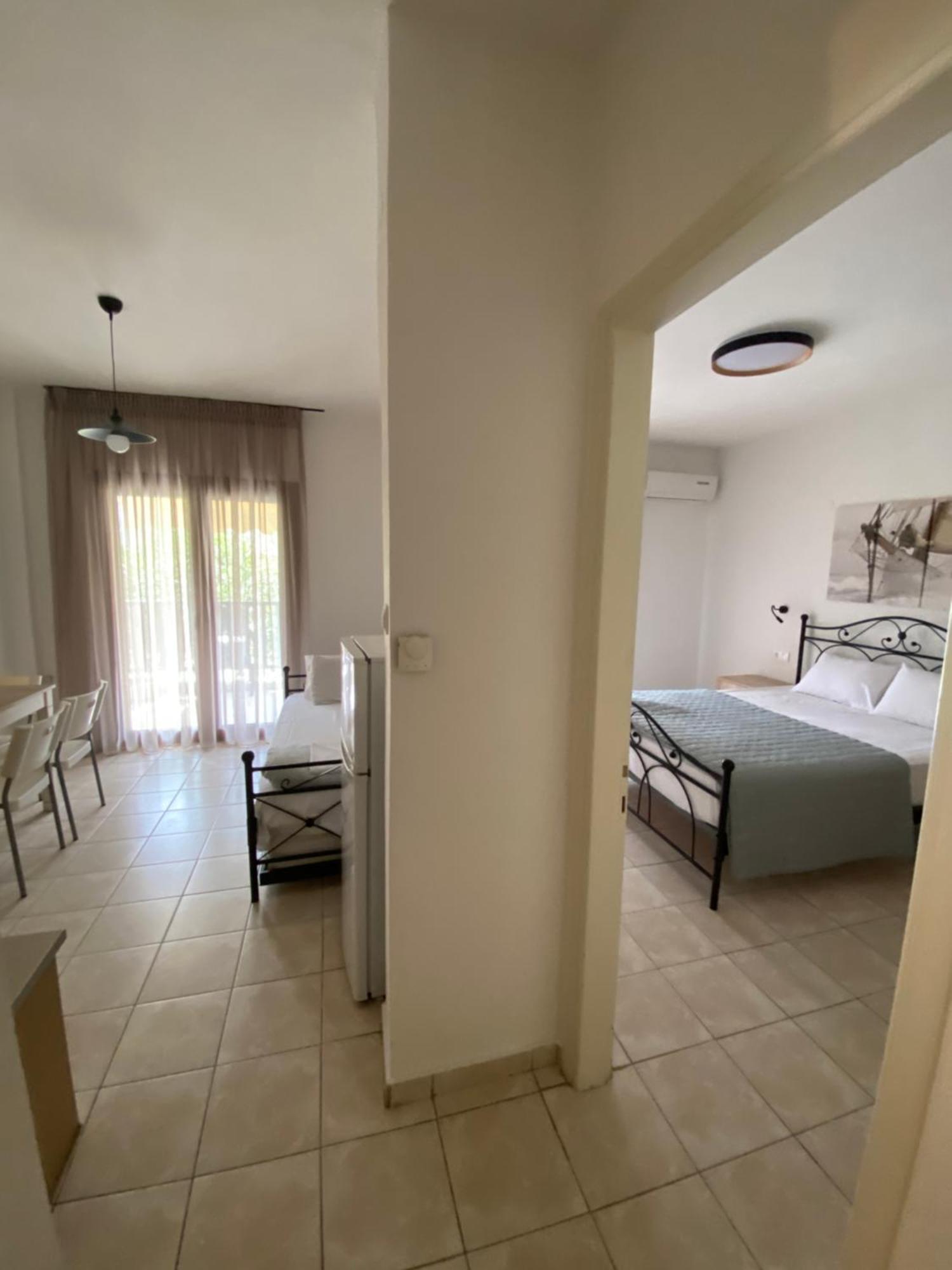 Georgoudi Apartments นิกิติ ภายนอก รูปภาพ