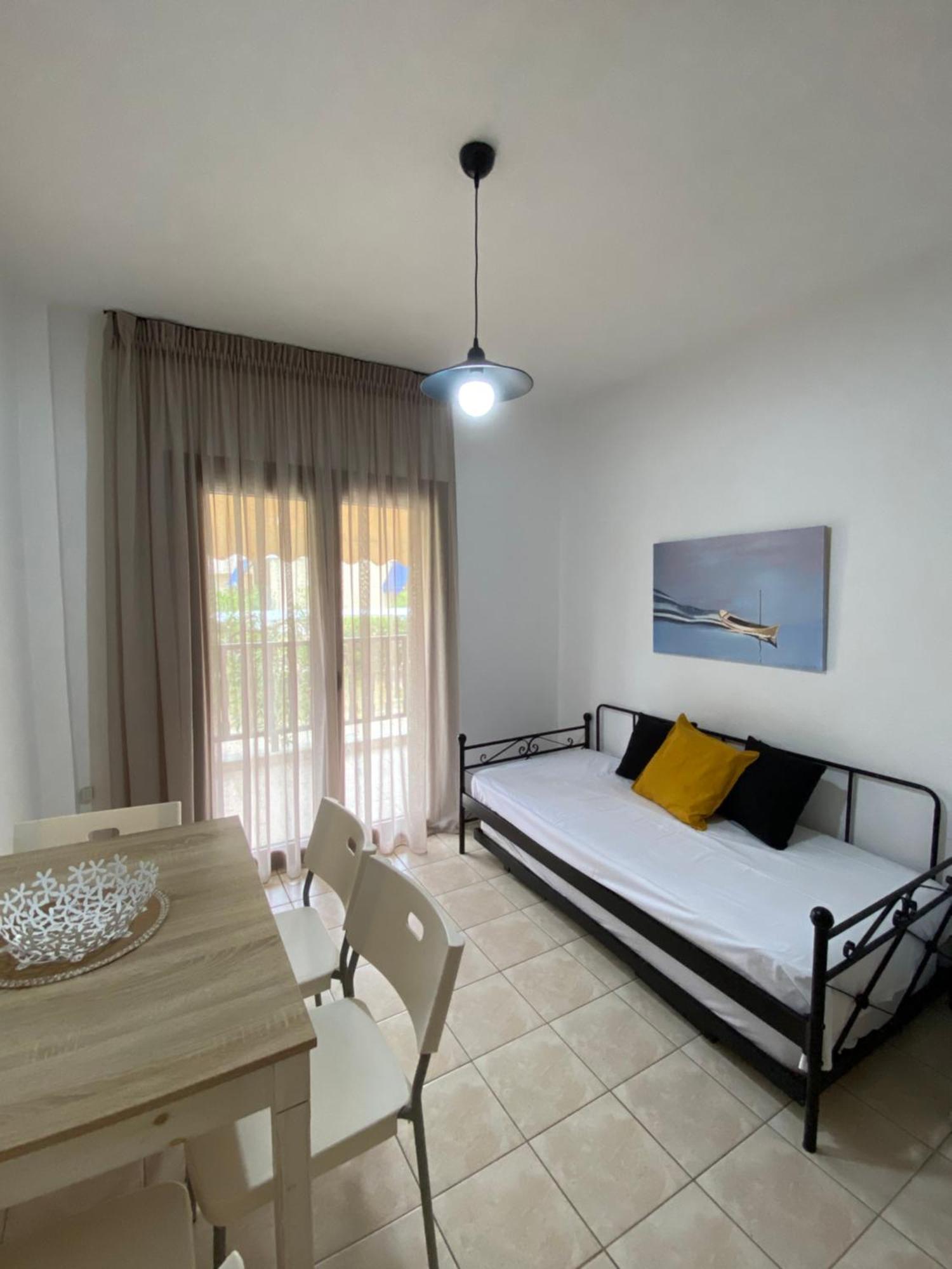 Georgoudi Apartments นิกิติ ภายนอก รูปภาพ