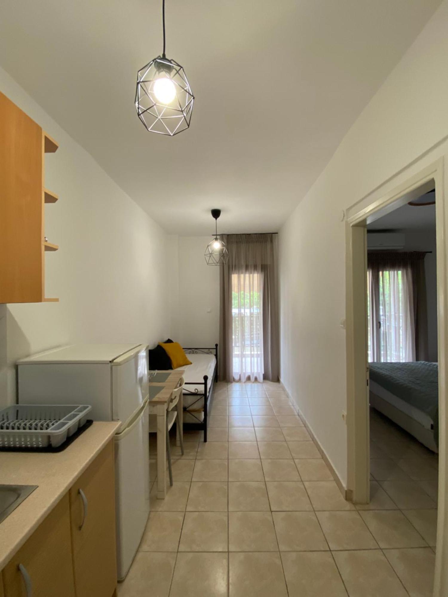 Georgoudi Apartments นิกิติ ภายนอก รูปภาพ